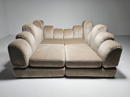 Divano componibile Dromedaire in velluto mohair beige di Hans Hopfer per  Roche Bobois, anni '70, set di