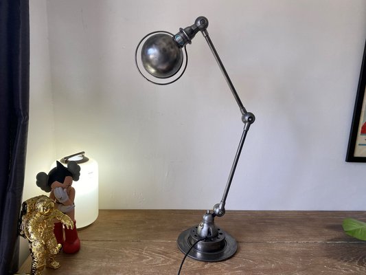 Lampada da tavolo industriale in grafite di Jean Louis Domecq per Jielde anni 50 in vendita su Pamono