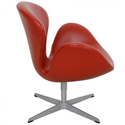 Arne Jacobsen Swan Chair in Red Aura Leather, 2000s for sale at Pamono