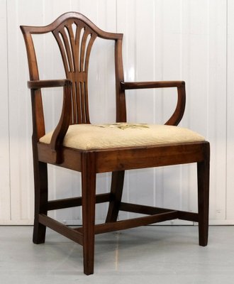 Shield shaped chair new arrivals
