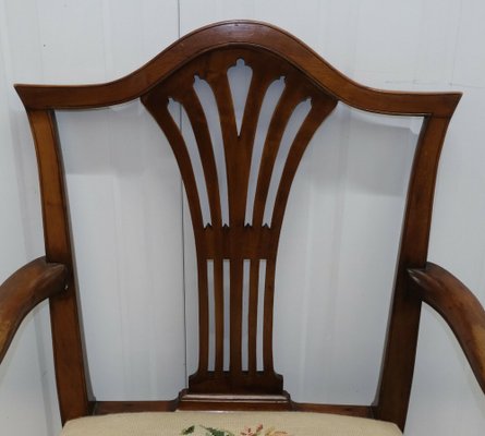 Shield shaped chair new arrivals