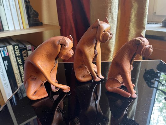 V*E様 50-60's Deru leather dog 西ドイツ製 犬 レザ Deru Leather - 16 For Sale on 1stDibs | deru leather animals