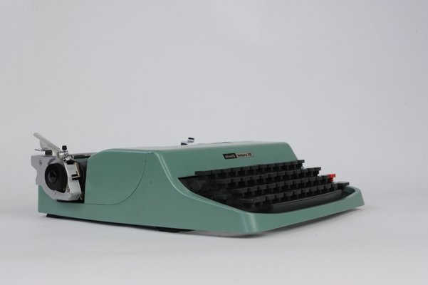 Olivetti Lettera 32 タイプライター グリーン系 ヴィンテージ QZERTY Typewriter Olivetti Lettera 32, Vintage Typewriter