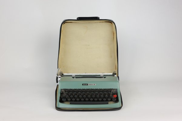 ジャンク/部品取】olivetti lettera 32 タイプライター