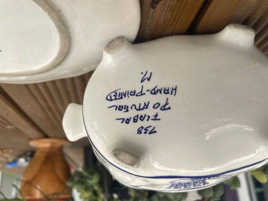 Blue willow tureen sale