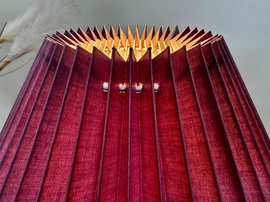 Studio Ceramic Art Tischlampe mit Plissee Stoff Lampenschirm, Deutschland, 1960er bei Pamono kaufen