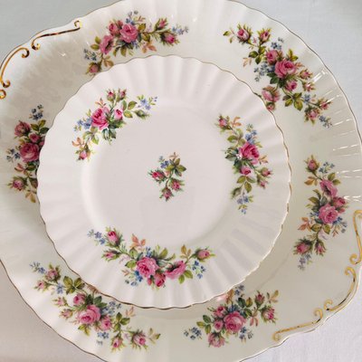 Vintage Moos Rose Porzellan Set von Royal Albert, England, 6 . Set bei Pamono kaufen