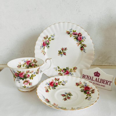 Vintage Moss Rose Porcelain Set from Royal Albert, England, Set of