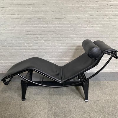 Corbusier recliner hotsell