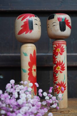 Vintage Traditional Kokeshi, Japan, 1960s, Set of 2 for sale at Pamono