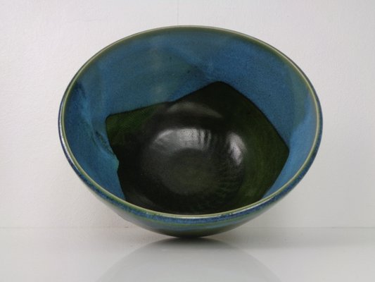 Große dänische Studio Keramikschale, 1960er bei Pamono kaufen