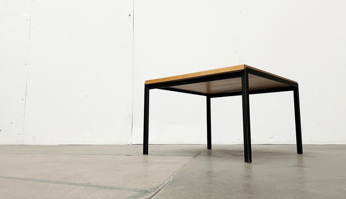 Minimalistischer Mid-Century Modell T-Angle 306 Couch Beistelltisch von Florence Knoll für Knoll International, 1950er bei Pamono kaufen