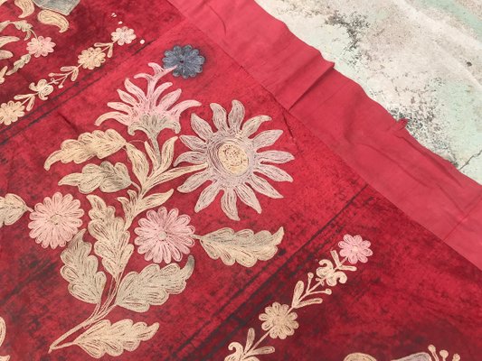 Vintage Red and Black Floral Tapestry 1960s for sale at Pamono