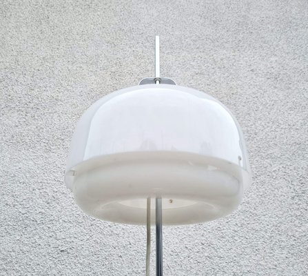 Mid-Century White Medusa Floor Lamp by Luigi Massoni for Guzzini