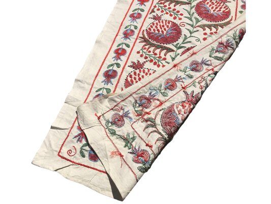 Tessuto Fatto A Mano Dei Colori Differenti Sulla Vetrina Immagine Stock - Immagine Di Materiale - Foto 8