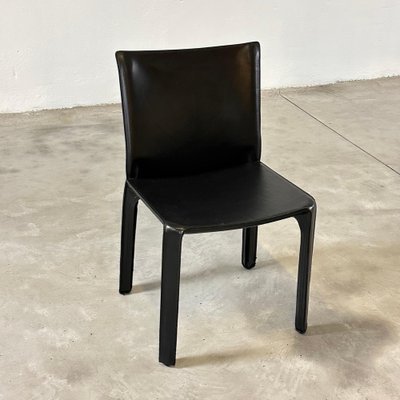 Black Leather Cab 412 Chairs attributed to Mario Bellini for Black Leather Cab 412 Chairs attributed to Mario Bellini for