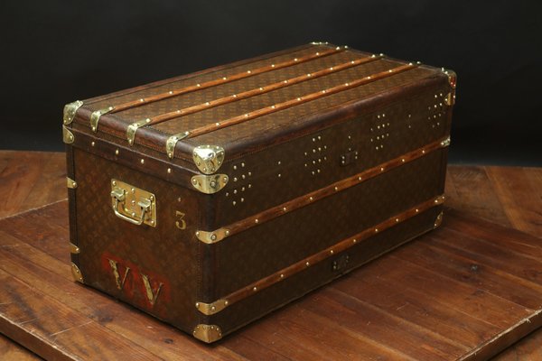 innovator Vintage trunk 約29L Antique Travel Trunk on Wheels for sale at Pamono