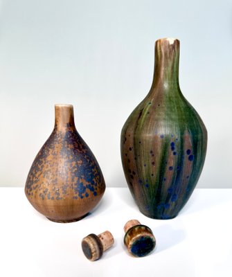 Studio Ceramic Art Glasierte Steingut Flaschenvasen von Rolf Weber, Deutschland, 1960er, 2er Set bei Pamono kaufen