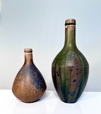 Studio Ceramic Art Glasierte Steingut Flaschenvasen von Rolf Weber, Deutschland, 1960er, 2er Set bei Pamono kaufen
