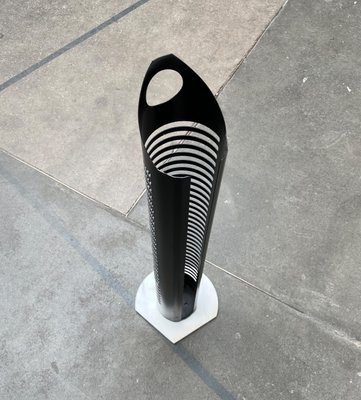 1980's　USA製　ポストモダン　アイアン　CD　タワー　ショップ　什器 Postmodern Metal and Marble CD Rack Tower, 1980s for sale at Pamono