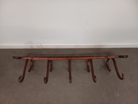 Perchero de madera curvada de Thonet decada de 1890 en venta en Pamono