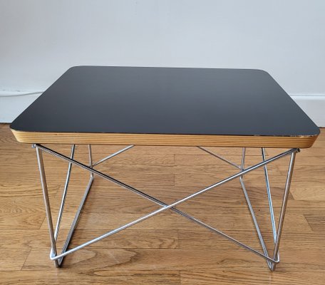 Side Table by Charles and Ray Eames for Vitra, 1999 for sale at Pamono