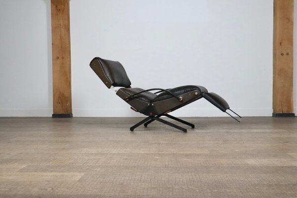 P40 Lounge Chair in Original Leather by Osvaldo Borsani for Tecno