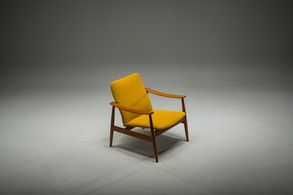 Finn Juhl and Danish Chairs 洋書 Mid-Century Danish Easy Chairs Model 138 by Finn Juhl for France