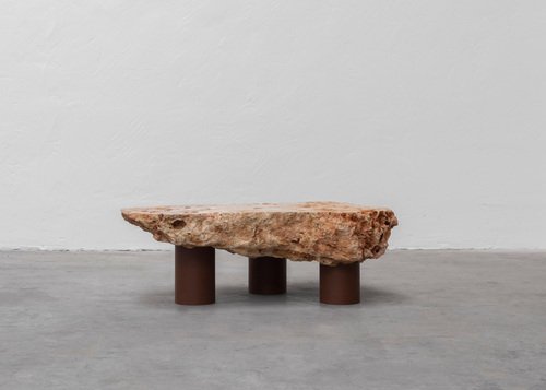 Tavolino da caffè Meulière in pietra di Frédéric Saulou in vendita