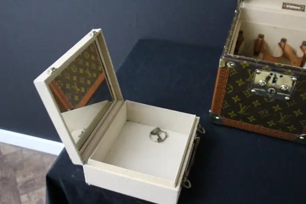 Small Vanity Case from Louis Vuitton, 1980s for sale at Pamono