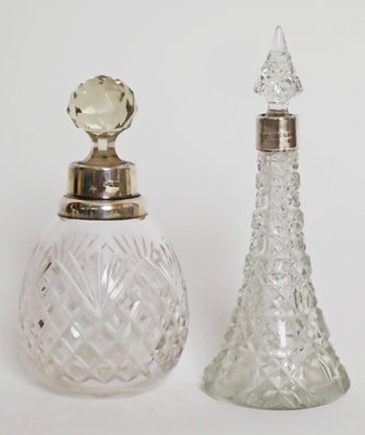 Parfümflaschen aus Bleikristall & Sterling Silber, 1890, 2er Set bei Pamono kaufen