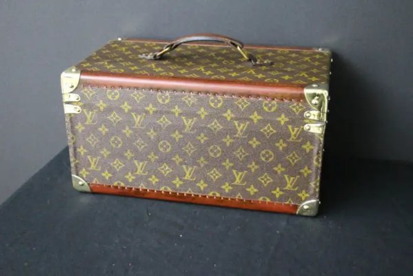 In Pakistan Beauty Case Iniziali Alviero Martini Keychain I Class