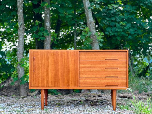 Nils Jonsson / Sideboard