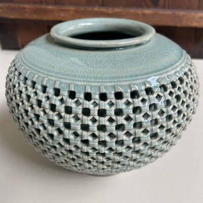 Shôwa Ceramic Tsuyoshi Celadon Ikebana Flower Vase, Japan