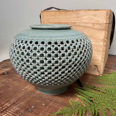 Shôwa Ceramic Tsuyoshi Celadon Ikebana Flower Vase, Japan