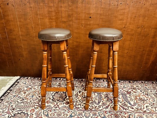 Vintage English Bar with Bar Stools, Set of for sale at Pamono