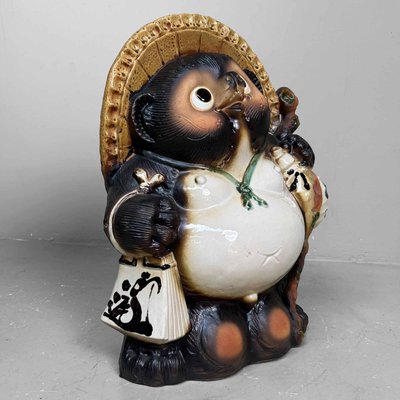 Tanuki figure top