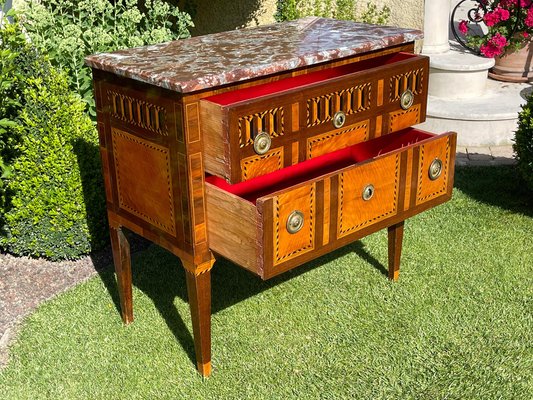 Petite commode d'époque Louis XVI, en placage de
