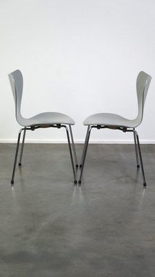 Sedie Butterfly grigie di Fritz Hansen, Danimarca, 1984, set di