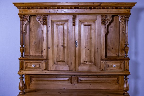 Antique Pine Kitchen Dresser/Buffet, 1910 for sale at Pamono