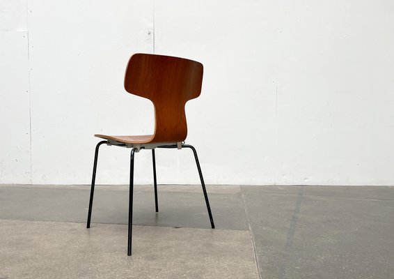 Mid Century Model 3103 Hammer Stacking Chairs by Arne Jacobsen for Fritz Hansen Denmark 1960s Set of 7 for sale at Pamono