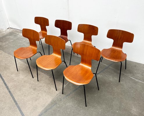 Mid-Century Modell 3103 Hammer Stapelstühle von Arne Jacobsen für Fritz Hansen, Dänemark, 1960er, 7 . Set bei Pamono kaufen