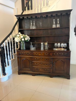 George III Oak Welsh Dresser and Original Plate Rack, 1750s for sale at Pamono George III Oak Welsh Dresser and Original Plate Rack, 1750s for sale at Pamono