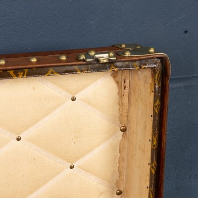 20th Century Louis Vuitton Trunk in Monogram Canvas, France, 1930s
