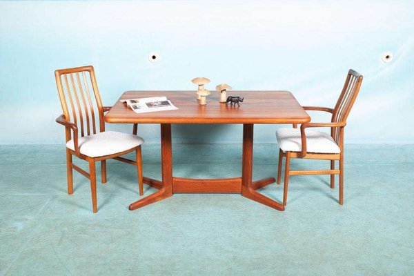Danish Dining Table in Teak, 1960s for sale at Pamono