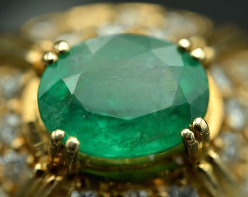 Gelbgoldener Ring mit 48 Diamanten und natürlichem Smaragd, 2000er bei Pamono kaufen