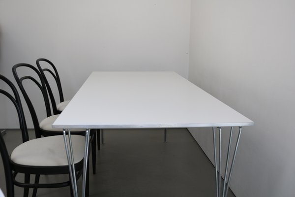Vintage Table by Arne Jacobsen for Fritz Hansen, 1994 for sale at Vintage Table by Arne Jacobsen for Fritz Hansen, 1994 for sale at