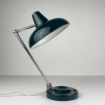 Grüne Industrielle Schreibtischlampe aus Metall, Italien, 1960er bei Pamono kaufen