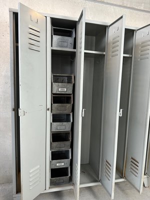 スチールラック・メタルラック Vintage l cabinet used in UK Vintage Steel Cabinet, 1950s for sale at Pamono