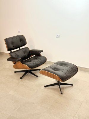 Eames Lounge Chair Hermann Miller Edition von Charles Ray Eames fur Herman Miller bei Pamono kaufen